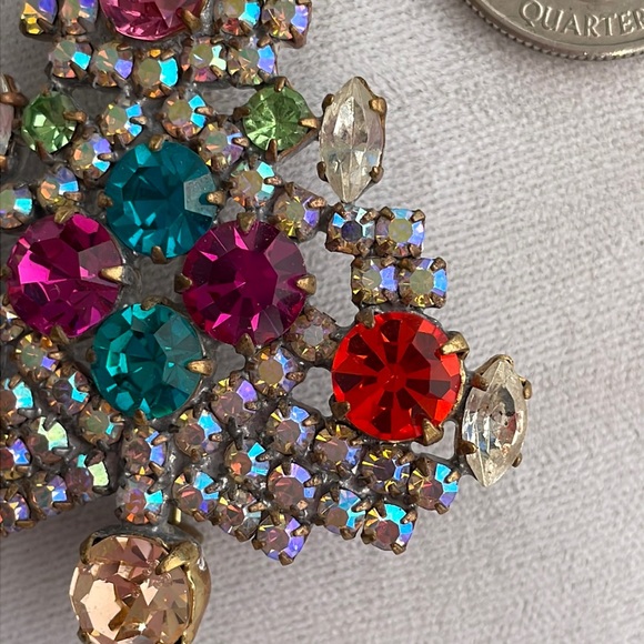 Vintage handmade Czech Christmas tree brooch. - Picture 4 of 16